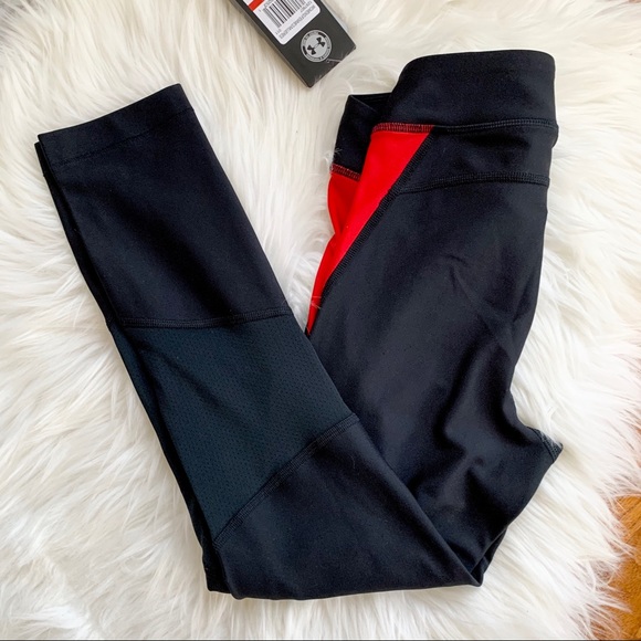 Under Armour Women's HeatGear Armour Crop,Black XS - Picture 4 of 7